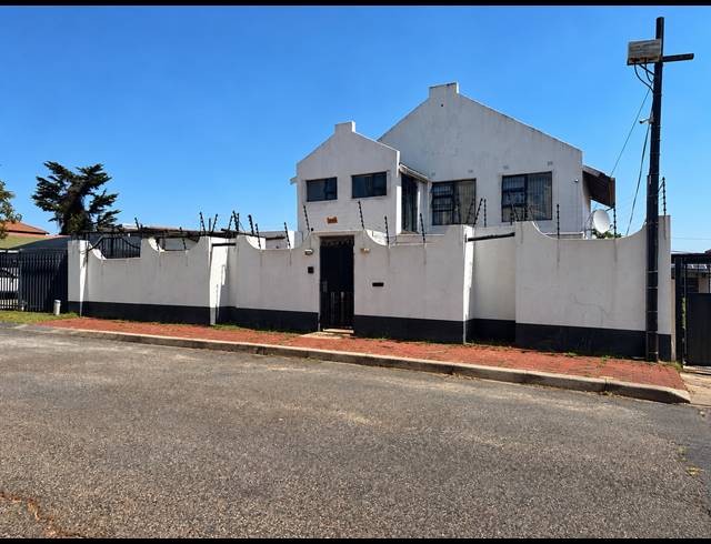 3 BEDROOM HOUSE FOR SALE IN SOPHIATOWN
